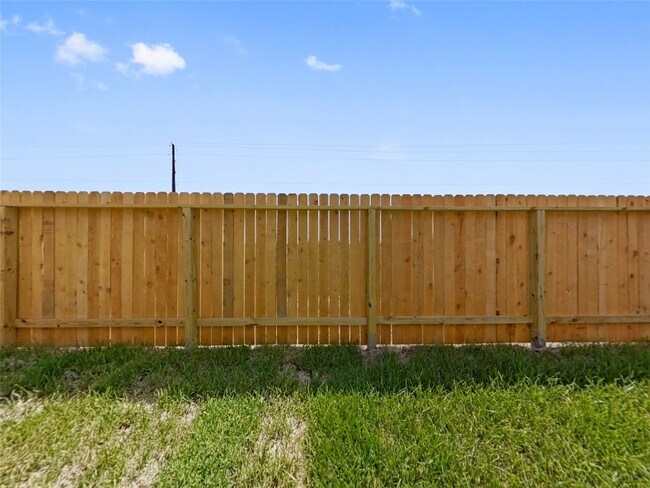 Building Photo - 7603 Thrips Ln