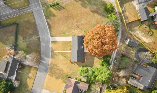 Building Photo - Beautiful 3/2 Home Available Now!