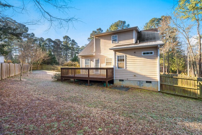 Building Photo - Available now! Perfect 3br/2.5ba Home Only 1/2 Mile From Durham's Best Restaurants!