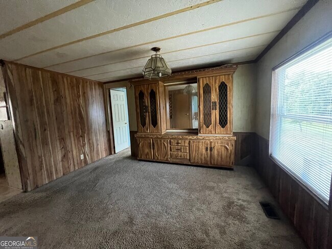 Building Photo - 86 Tree Farm Rd