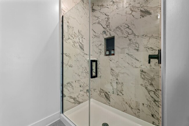 Building Photo - 617 N 12th St