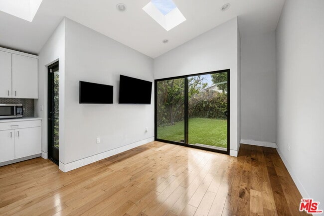 Building Photo - 11367 Elderwood St