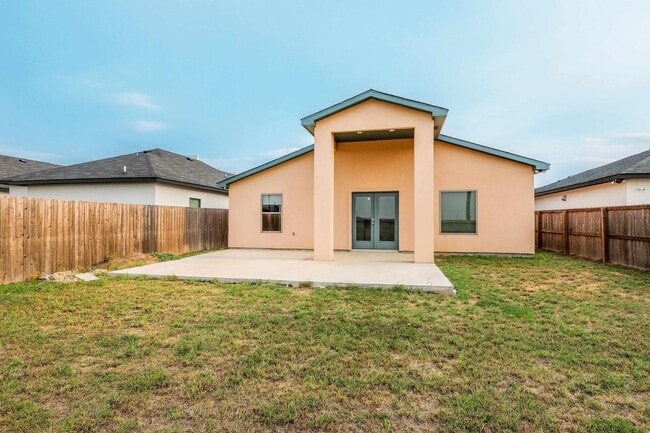 Building Photo - 3506 Jorge Sosa Dr