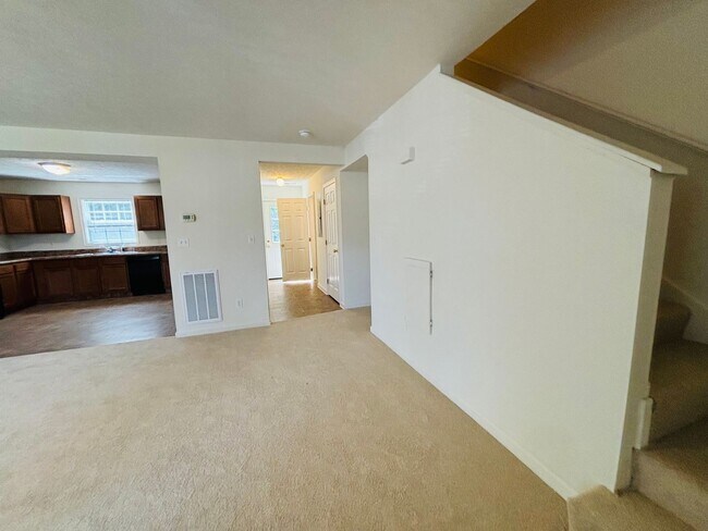 Building Photo - 55 Station Ln NE