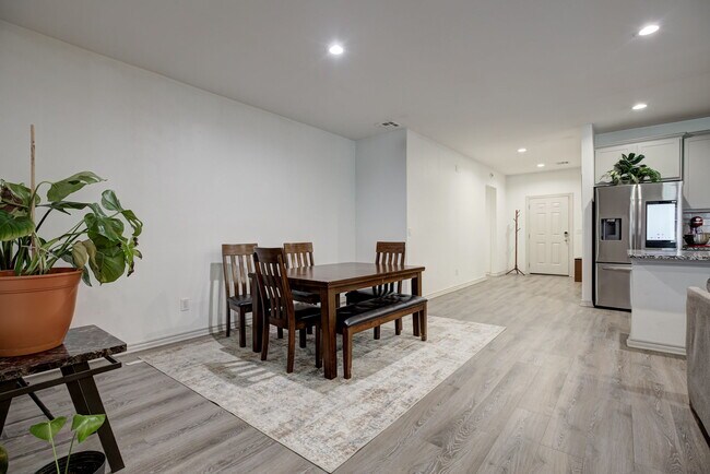 Building Photo - 14701 Travertine Fls Ln