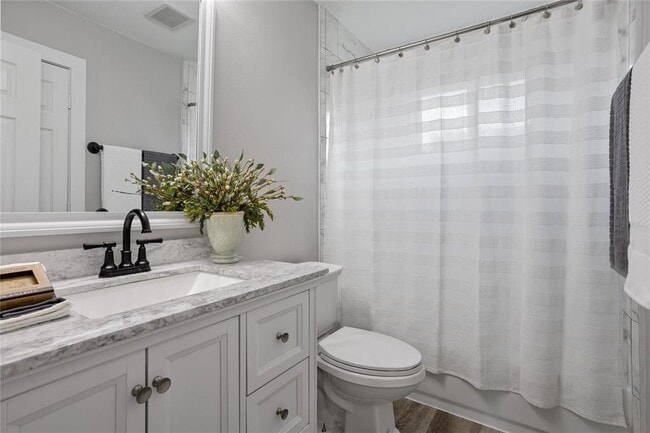 Building Photo - 4640 Orange Cir S