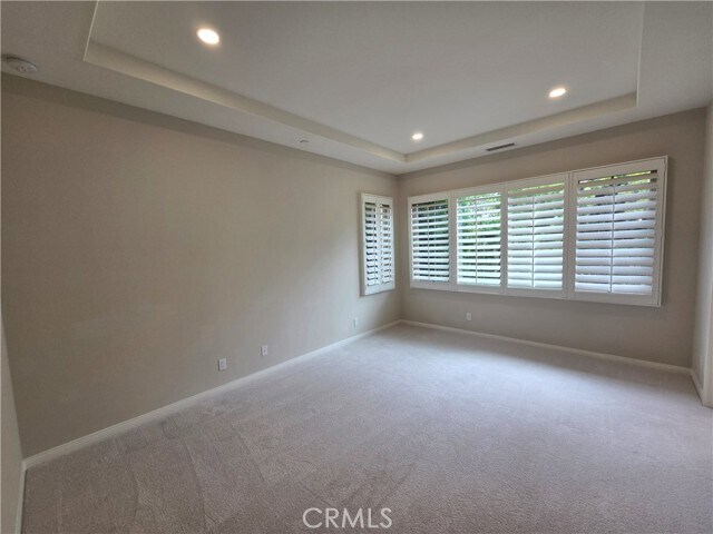 Building Photo - 40 Bianco