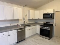 Building Photo - Napili 5 bedroom 3 bath House w/ Lock-offs
