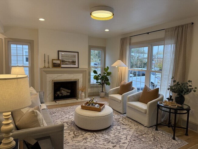 Building Photo - Beautiful Remodeled Sugar House Home