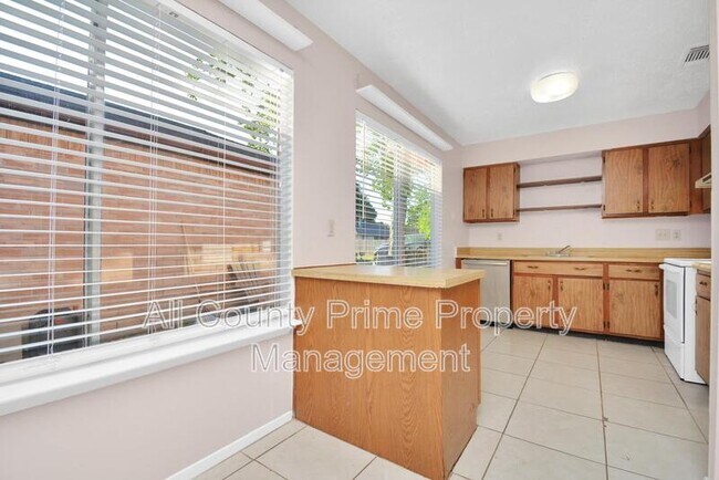 Building Photo - 19214 Cypress River Dr