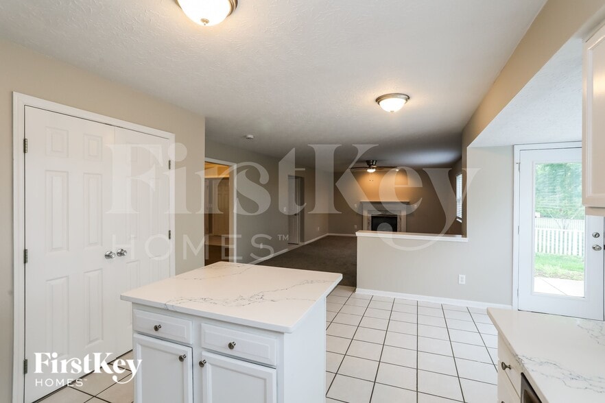 Building Photo - 935 Grandstone Ct