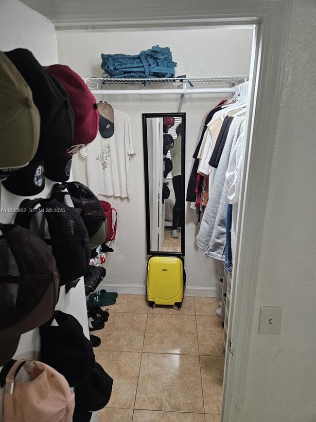 Building Photo - 2900 S University Dr