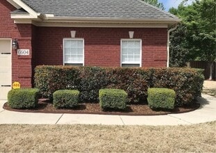 Building Photo - 6604 Lizzie Ln SE