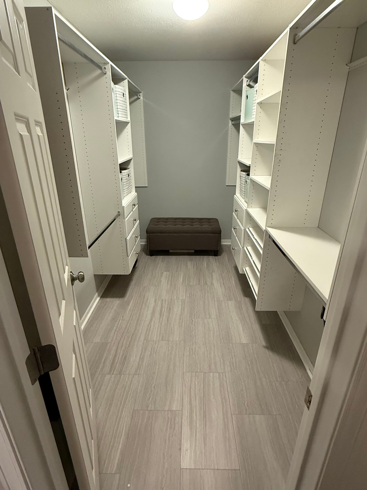 Building Photo - 452 W 84th St