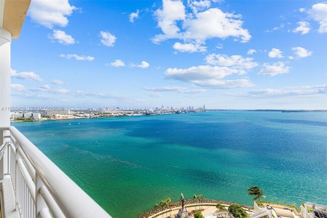 Building Photo - 848 Brickell Key Dr