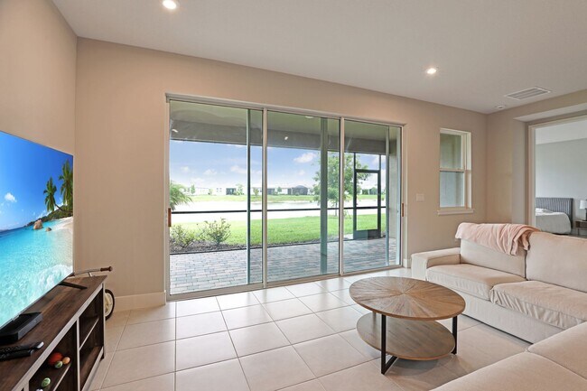 Building Photo - 4 Bed 3 Bath Gem In The Sunstone Community In Wellen Park!!!