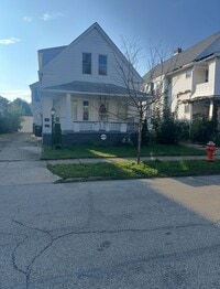 Building Photo - 1-Bedroom Apartment in Quiet 4-Plex with O...