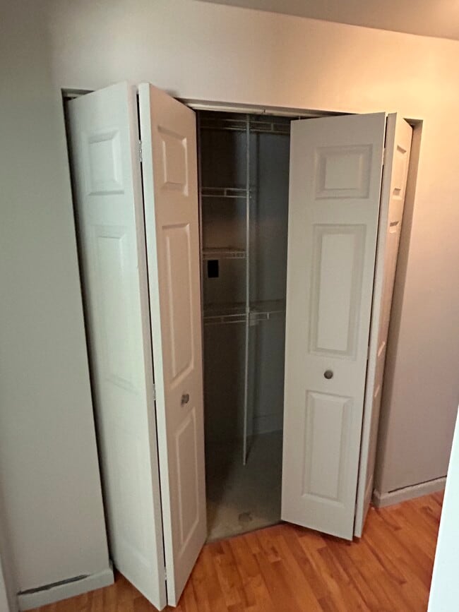 Building Photo - 359 Truce Rd