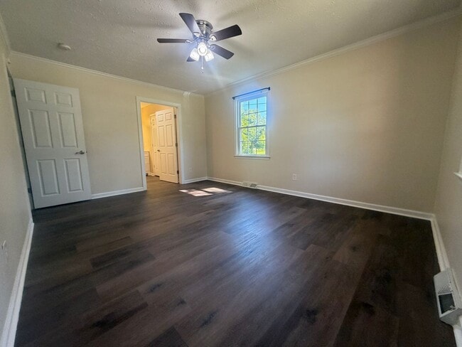 Building Photo - Beautiful Brick Rancher