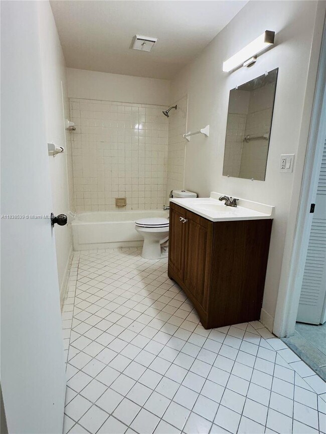 Building Photo - 3477 NW 44th St