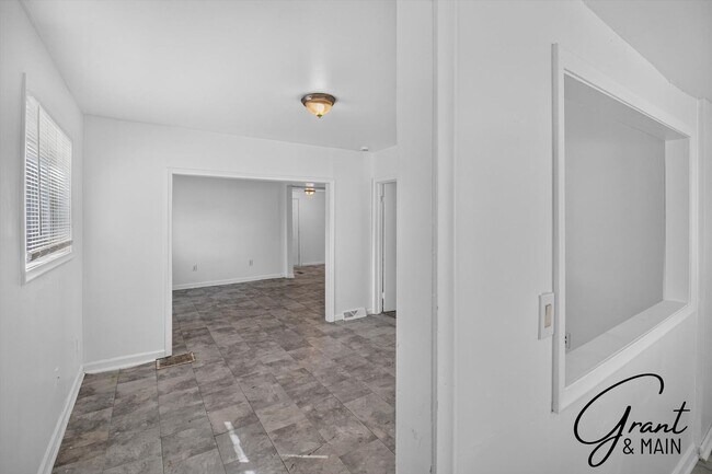 Building Photo - 21787 Nevada Ave