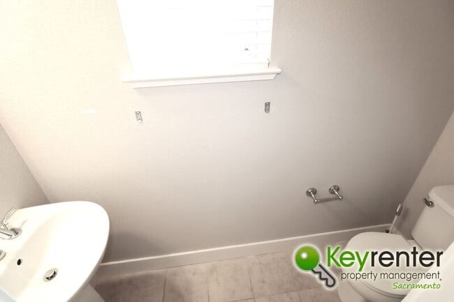 Building Photo - 3234 Sher Ct