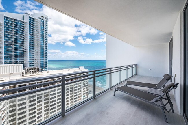 Building Photo - 3535 S Ocean Dr
