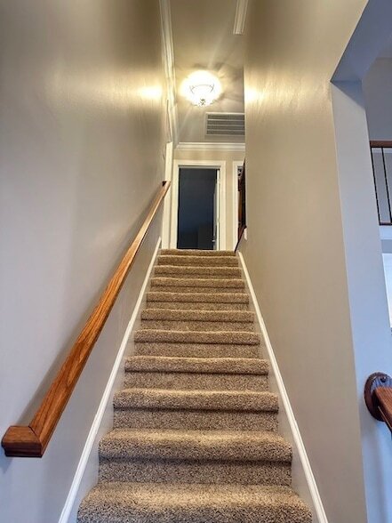 Building Photo - 112 NE Bellingham Dr