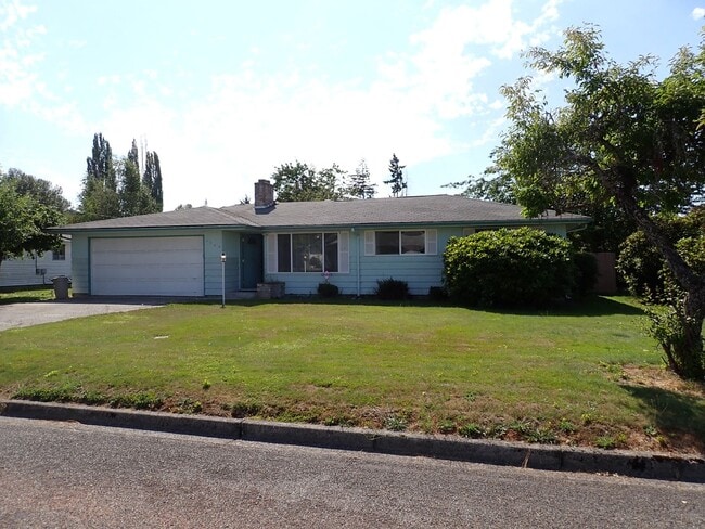 Building Photo - Great Puyallup Valley Rambler