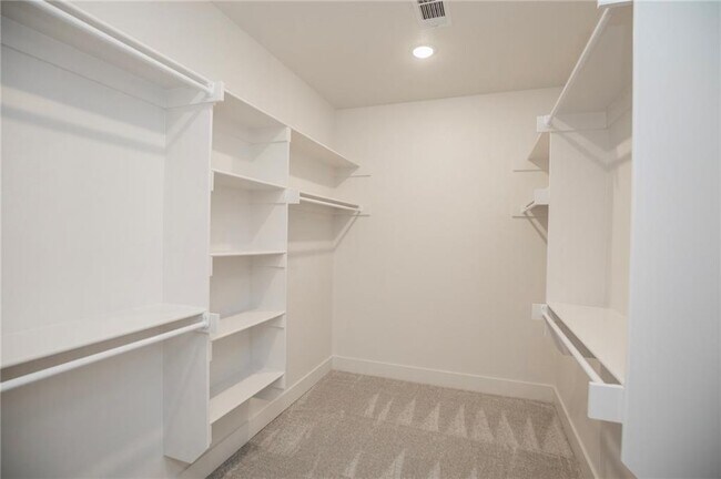 Building Photo - 1371 Padova Ave
