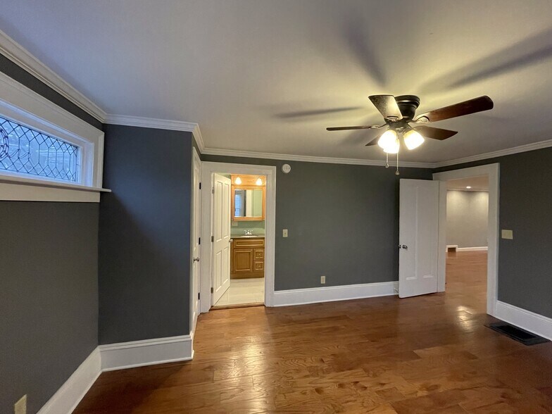 Primary Bedroom - 625 W Church St