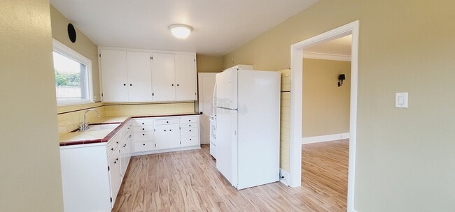 Building Photo - Rare opportunity to live in a stunning 5 B...