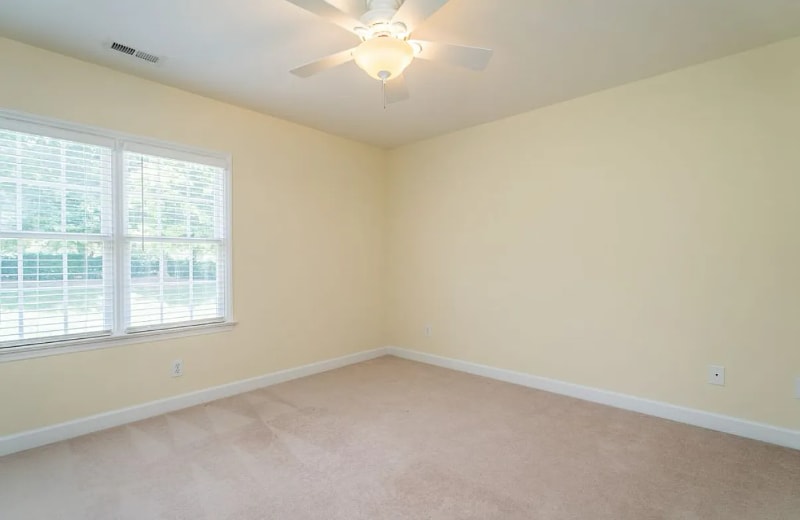 Building Photo - 5404 Goldenglow Way