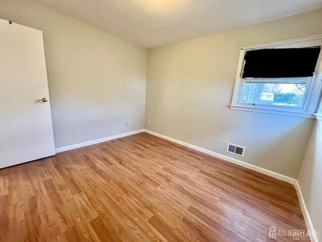 Building Photo - 340 Old Post Rd