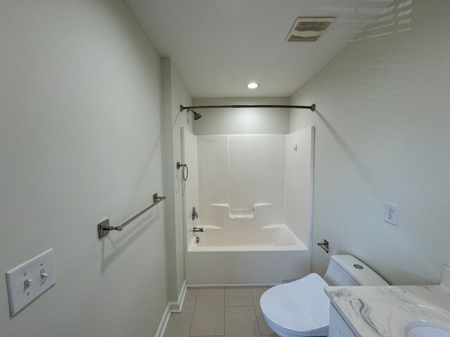 Building Photo - 3BR/3BA Townhouse in Ballantyne