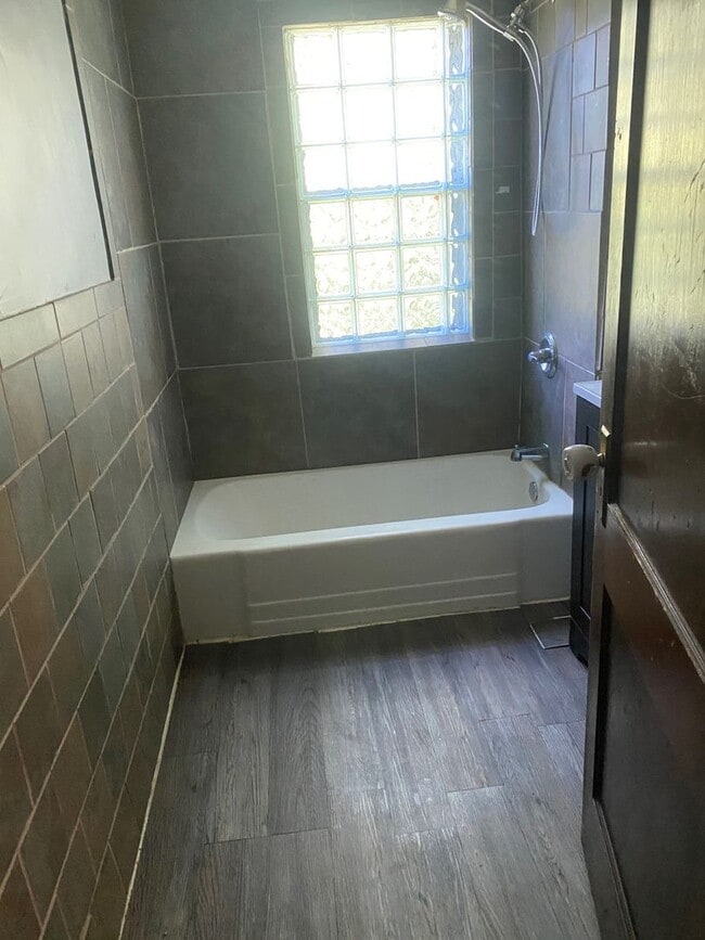 Building Photo - 300 13th St SW