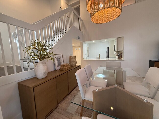 Building Photo - 16206 Glenmoor Dr