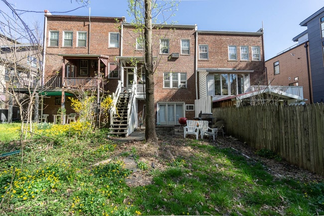 Building Photo - 3204 Porter St NW