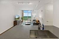 Building Photo - 1720 Saic Dr