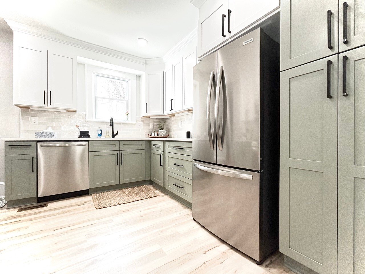 Building Photo - 2240 Queen St