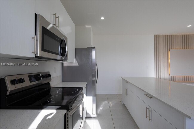 Building Photo - 29071 SW 171st Ave