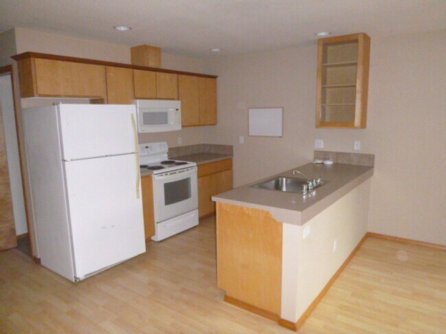 Building Photo - 1030 Mt Olympus Ave SE