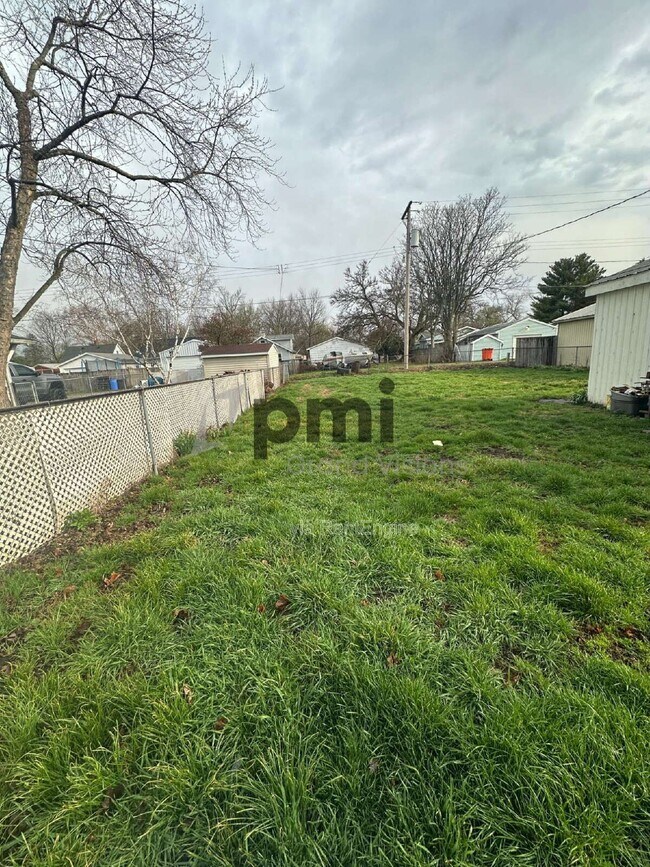 Building Photo - 2808 Champaign Ave