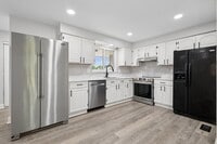 Building Photo - 708 Burman Ave