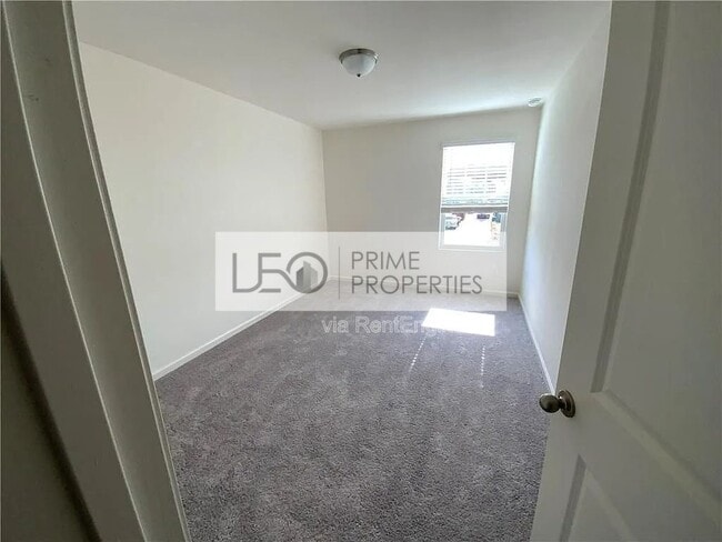 Building Photo - 976 Feldman Chase