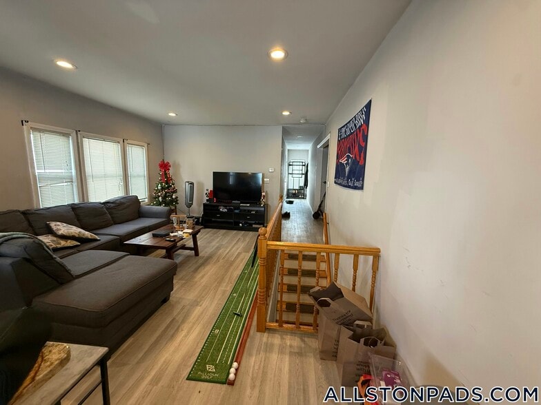 Building Photo - 117 Glenville Ave