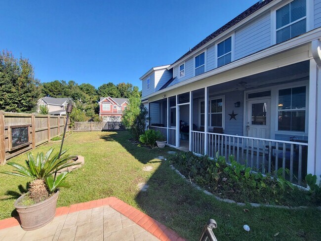 Building Photo - Lovely 3 bedroom, 3.5 bath home in Nellief...