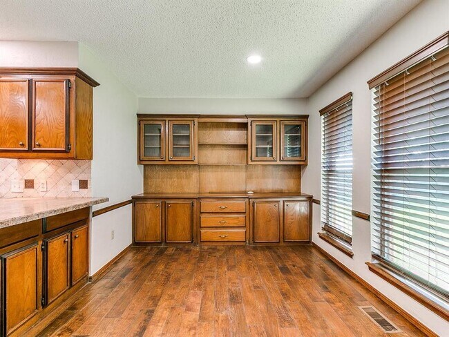 Building Photo - 4721 Persimmon Ct