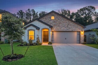 Building Photo - 14397 High Hl Dr
