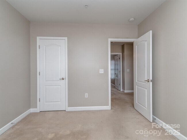 Building Photo - 2074 Ayrsley Town Blvd